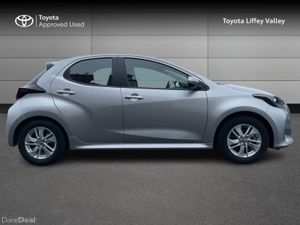 Toyota Yaris 1.5 HYBRID LUNA AUTO - Image 3