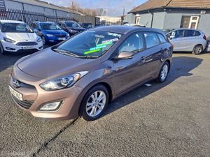 Hyundai i30 2015 AUTO DSL ESTATE - Image 4