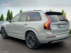 Volvo XC90 T8 PHEV AWD Ultra Bright - Image 3