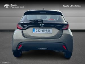 Toyota Yaris YARIS LUNA HYBRID - Image 4