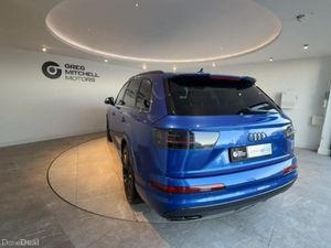 Audi Q7 SQ7 Quattro 5dr Tip Auto - Image 3