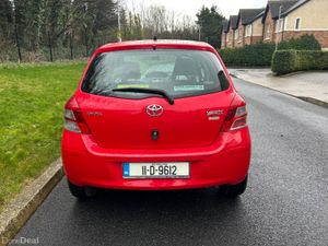 Toyota Yaris 2011 - Image 4