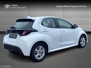 Toyota Yaris HYBRID 115 LUNA - Image 2