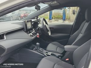 Toyota Corolla 1.8 SPORT GX HYBRID - Image 4