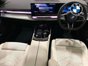 BMW 5-Series 530e M Sport Saloon - Image 4