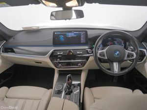 BMW 5-Series 530e M Sport Saloon - Image 4