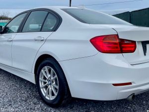 🔵 BMW 320i Petrol Automatic Low Km - Image 4