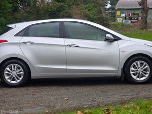 2016 Hyundai i30 1.6 CRDI DELUXE - Image 4
