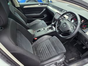 2020 VW Passat 2.0 TDi 190Highline Auto, Low Miles - Image 2