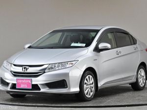 Honda Grace 1.5 HYBRID 4DR AUTO **REVERSE CAM** - Image 3