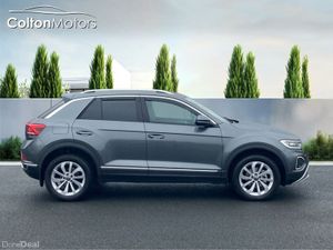 Volkswagen T-Roc STYLE 2.0 TDi (ONLY 6,500kms) - Image 4
