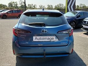 Toyota Corolla 1.8 Hybrid Luna - Image 4