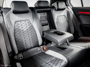 Volkswagen Golf R-Line 2.0 Diesel 150HP - Image 4