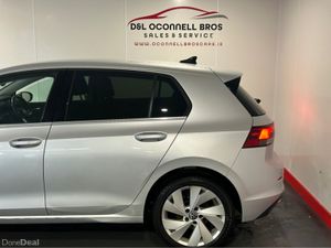 Volkswagen Golf STYLE 2.0 TDI 115HP 5DR - Image 3