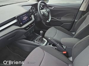 Skoda Fabia AMBITION 1.0 MBI 65 BHP 5DR *1 OWNER - - Image 4