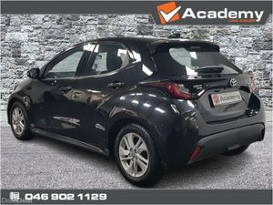 Toyota Yaris Hybrid Luna 4DR Auto - Image 3