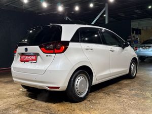 Honda Fit 1.5L AUTOMATIC HYBRID - REVERSE CAMERA - - Image 4