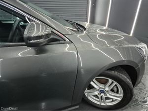 Ford Focus ZETEC 1.5 TDCI 125PS 6SPEED 4DR - Image 3