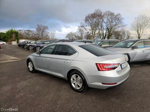 Skoda Superb STYLE 2.0tdi 150HP 4DR - Image 2