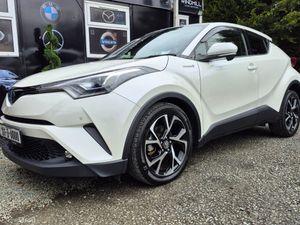 Toyota C-HR 1.8 Hybrid Low mileage & massive spec - Image 4