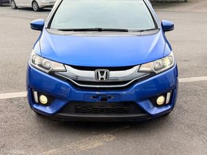 Honda Fit Hybrid 2014 - Image 2