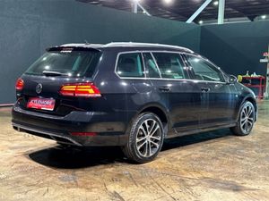 Volkswagen Golf AUTOMATIC 1.2L TFSI - REVERSE CAME - Image 4