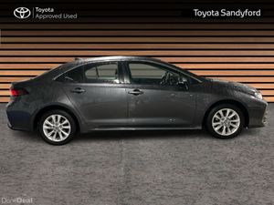 Toyota Corolla HYBRID LUNA AUTO SALOON // TOYOTA S - Image 3