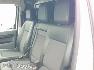 Peugeot Expert PRO STANDARD BLUE HDI - Image 4