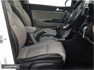 Kia Sportage **BEIGE LEATHER**SAT-NAV**1.6 MILD HY - Image 4