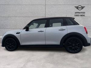 Mini Cooper 5-Door Cooper Classic - Image 3