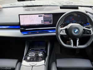 BMW i5 eDrive40 M Sport Pro Touring - Image 4