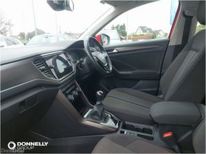 Volkswagen T-roc Hatchback SE - Image 2