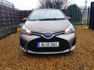 161 TOYOTA YARIS HYBRID AUTOMATIC V.Low KM 12 MONT - Image 2