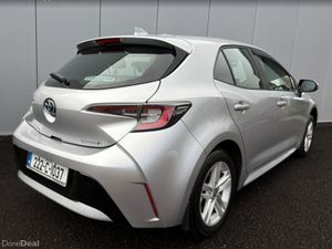 Toyota Corolla LUNA H/B 4DR AUTO HYBRID - Image 4