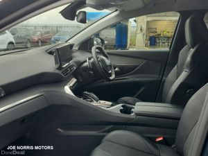 Peugeot 5008 FL ALLURE 1.5 BLUE HDI 13 130 AUTO - Image 4