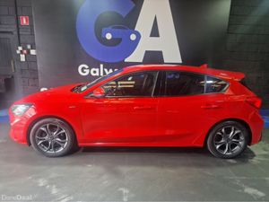 Ford Focus ST-LINE TDCI **LOW MILAGE** - Image 4