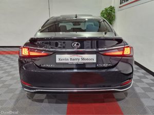 Lexus ES 2.5 HYBRID PREMIUM EDITION AUTOMATIC **ON - Image 3