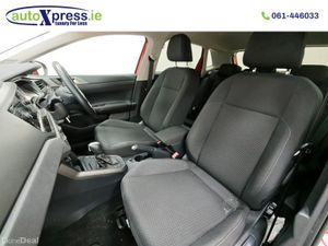Volkswagen Polo 1.0 TSI Automatic, Reversing camer - Image 4