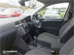 Volkswagen Tiguan Estate Life - Image 3