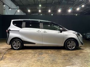 Toyota Sienta 1.5 HYBRID MPV - 7 SEATER - CRUISE C - Image 3