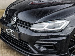 191 VOLKSWAGEN GOLF R PAN ROOF - Image 3