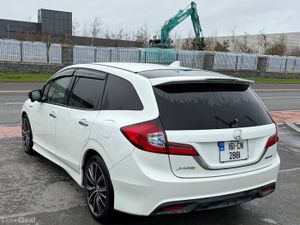 2016 Honda Jade 1.5 Hybrid 6 Seater - Image 4