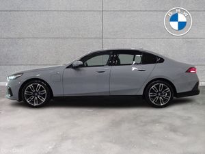 BMW 5-Series 530e M Sport Saloon - Image 4