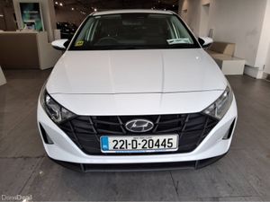 Hyundai i20 DELUXE PLUS 1.2 Petrol - Only 14,000 K - Image 4