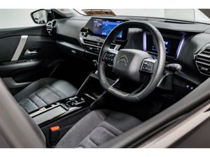 Citroen C4 ë-Series 50kWh Auto 136HP - Image 2