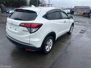 2014 HONDA VEZEL HYBRID 1.5L  AUTOMATIC LOW MILESI - Image 4
