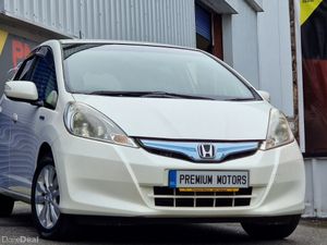 Honda Fit Hybrid Automatic - Image 2