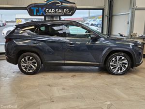 211 HYUNDAI TUCSON EXECUTIVE - Image 2