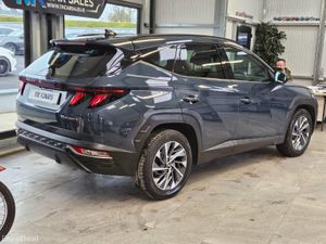 211 HYUNDAI TUCSON EXECUTIVE - Image 3