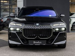 BMW 7-Series 750e XDRIVE M Sport **Huge Spec** - Image 2